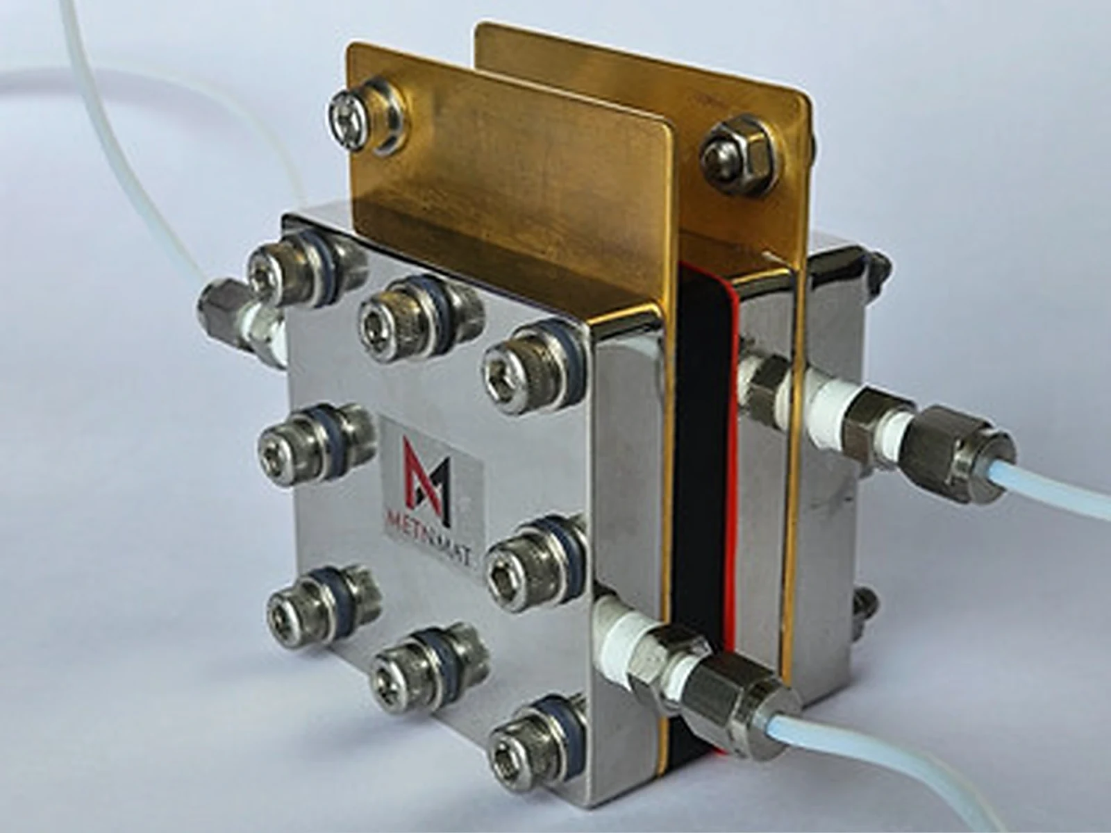 5 cm² Research-Scale Electrolyzer Cell – Graphite & Nickel Serpentine Flow Field — view 2