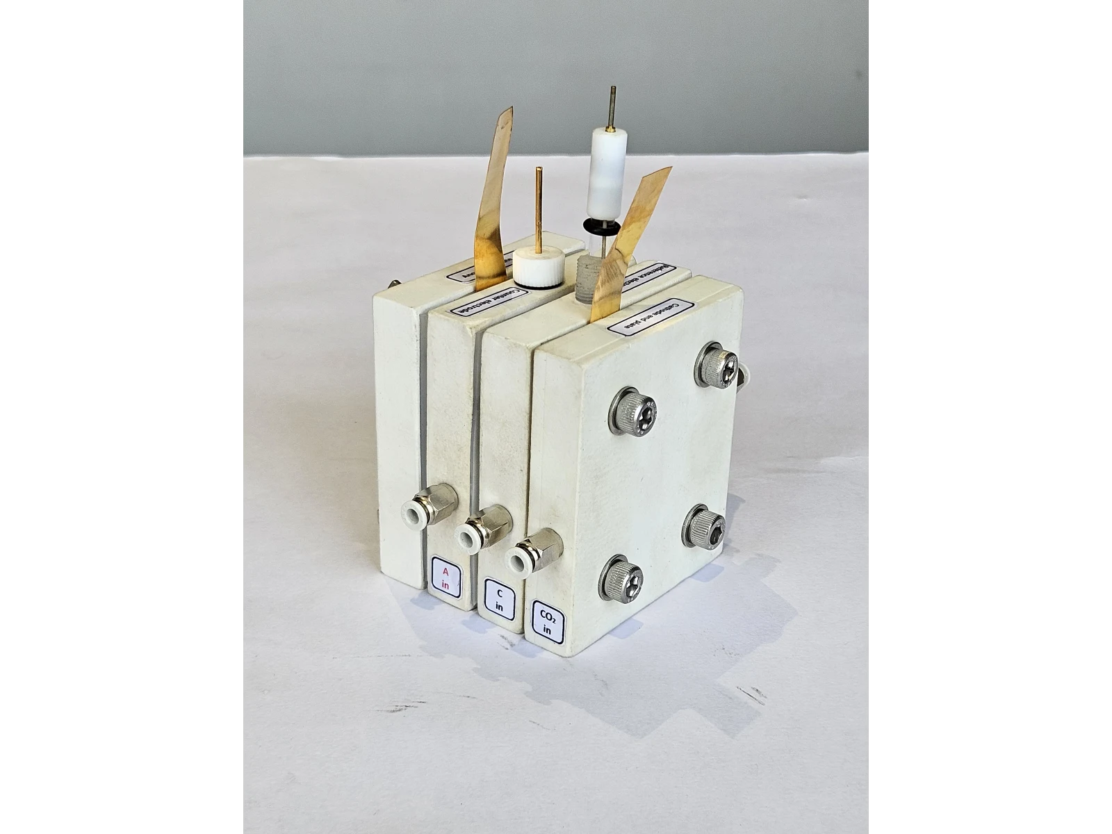 Carbon Dioxide Gas Diffusion Flow Cell (PTFE) — view 3