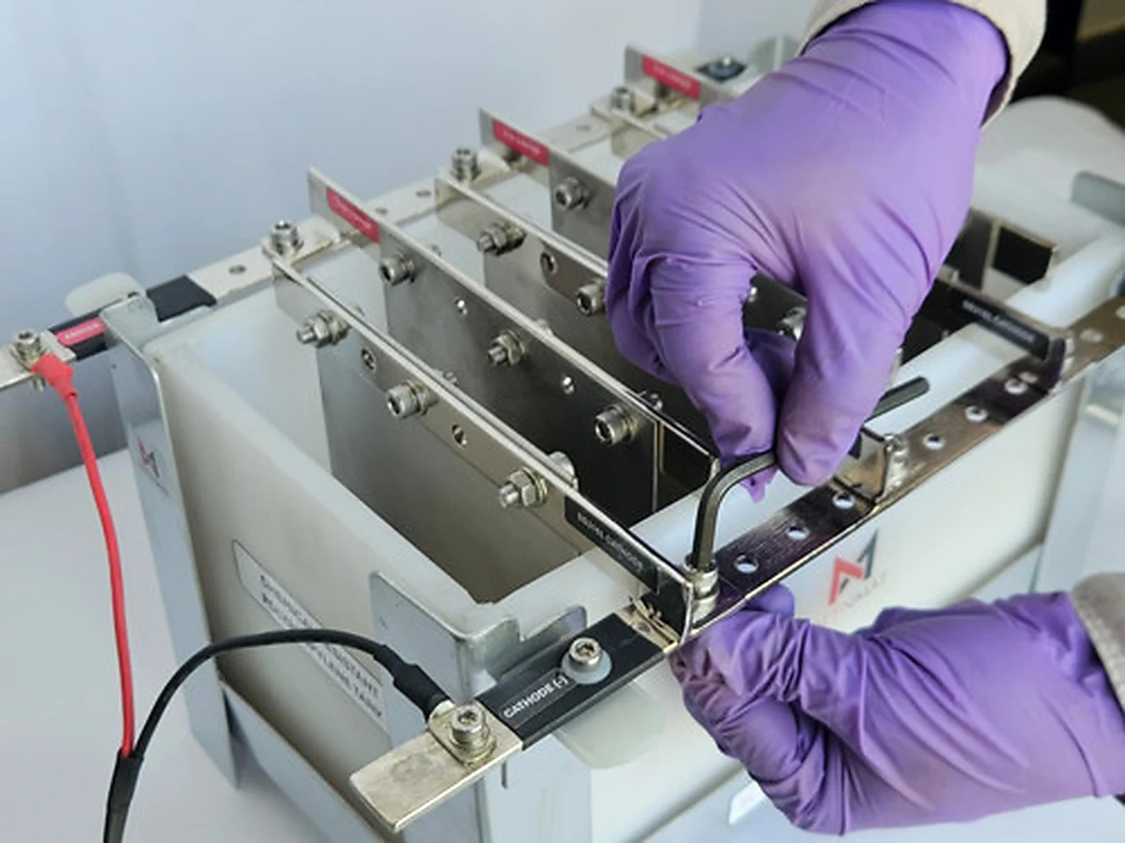 Electrowinning System – PP Electrochemical Cell with SS316 & Titanium Electrodes — view 3