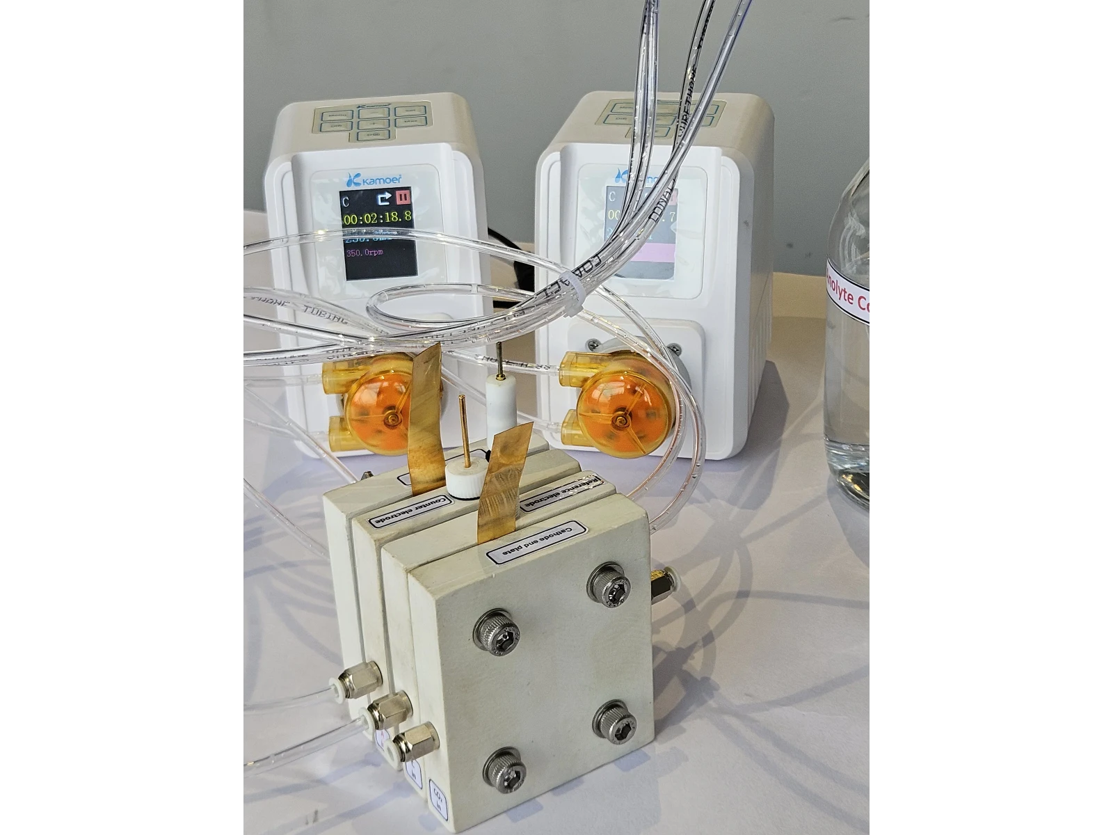 Flow Electrolyzer for Carbon Dioxide Reduction (PTFE Body) — view 3