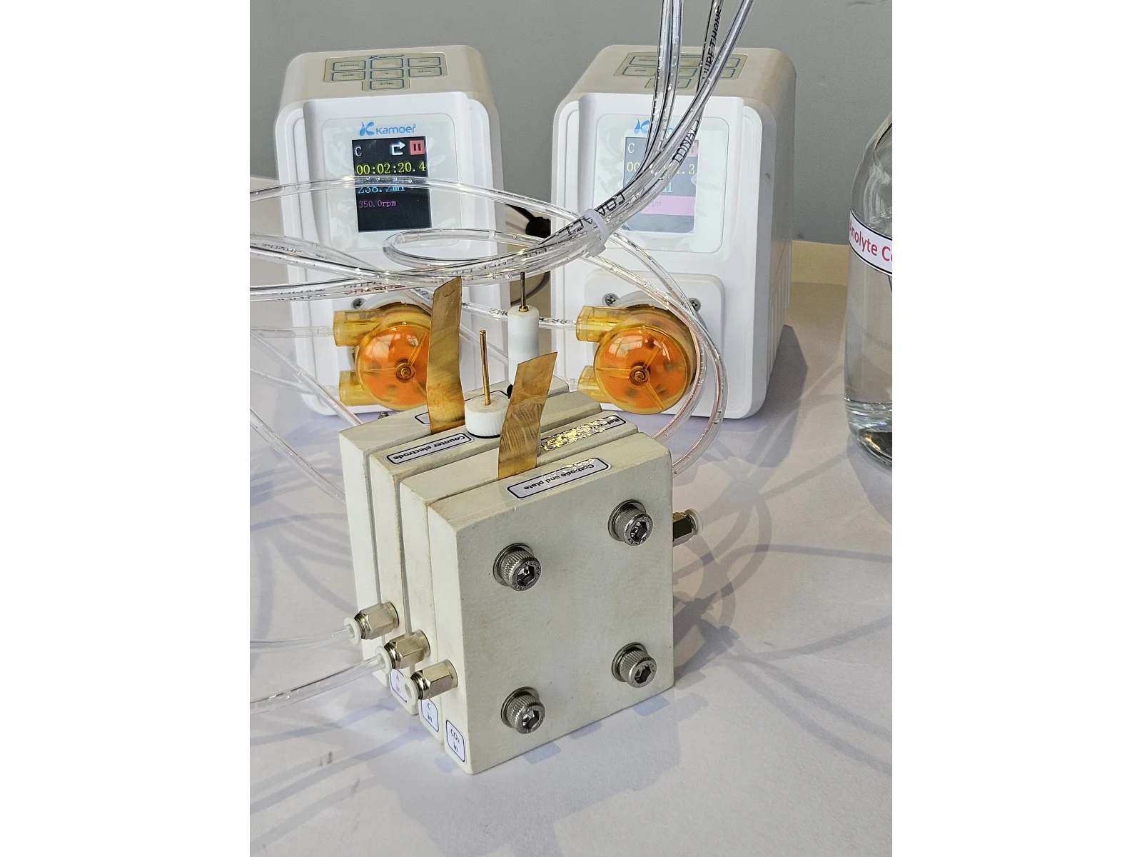 Flow Electrolyzer for Carbon Dioxide Reduction (PTFE Body) — view 4