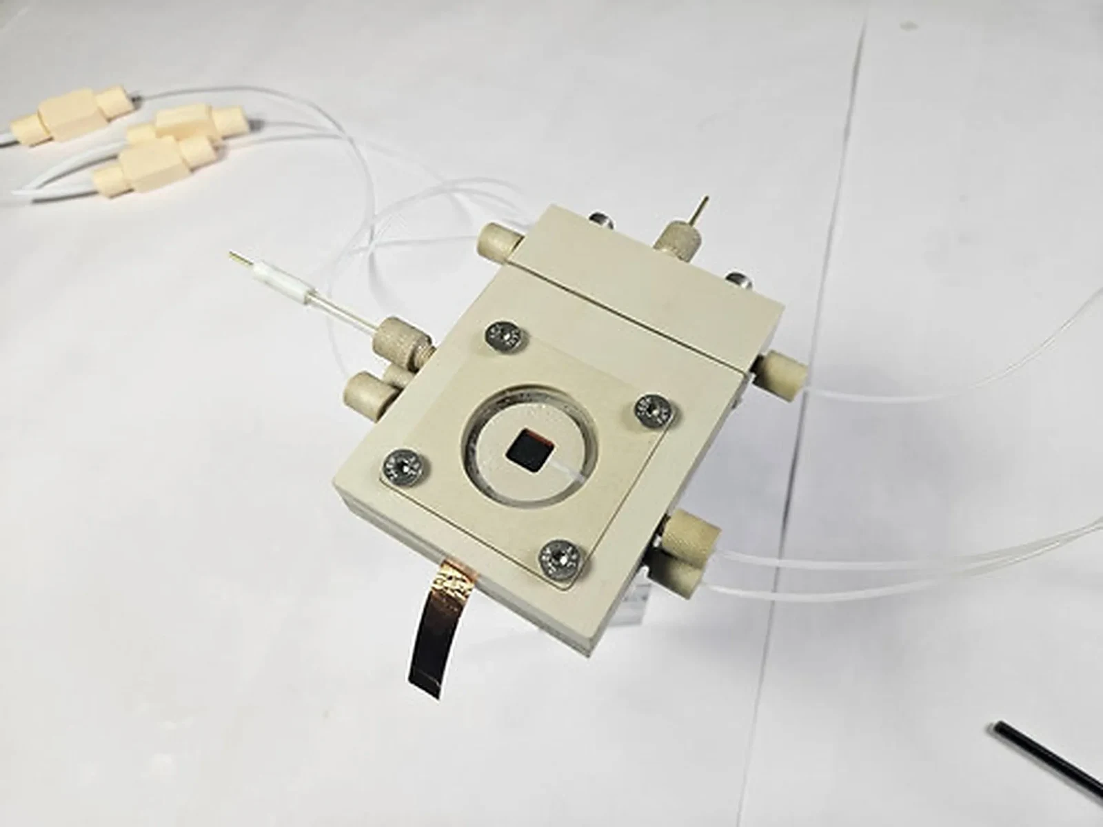 In Situ Raman Electrochemical Cell for Operando Raman Spectroscopy — view 2