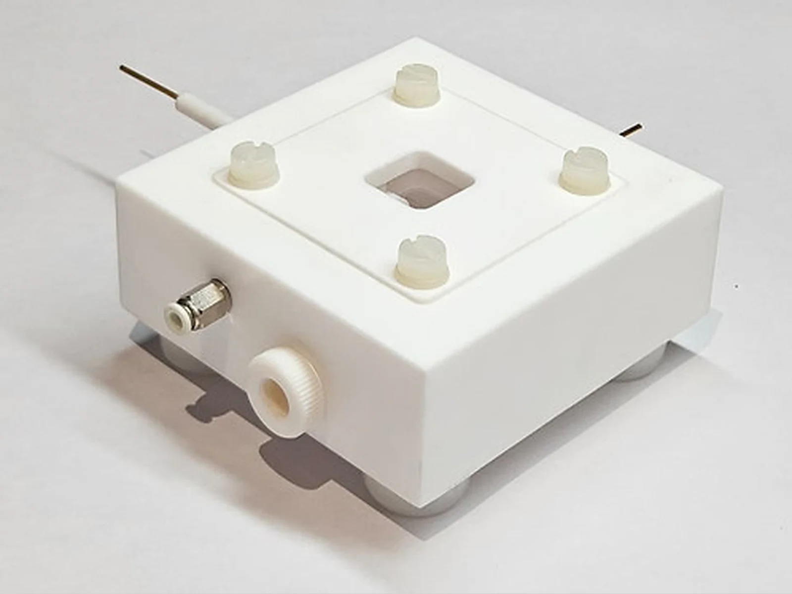 PTFE Photoelectrochemical Cell for Three-Electrode Quantum Efficiency & IPCE