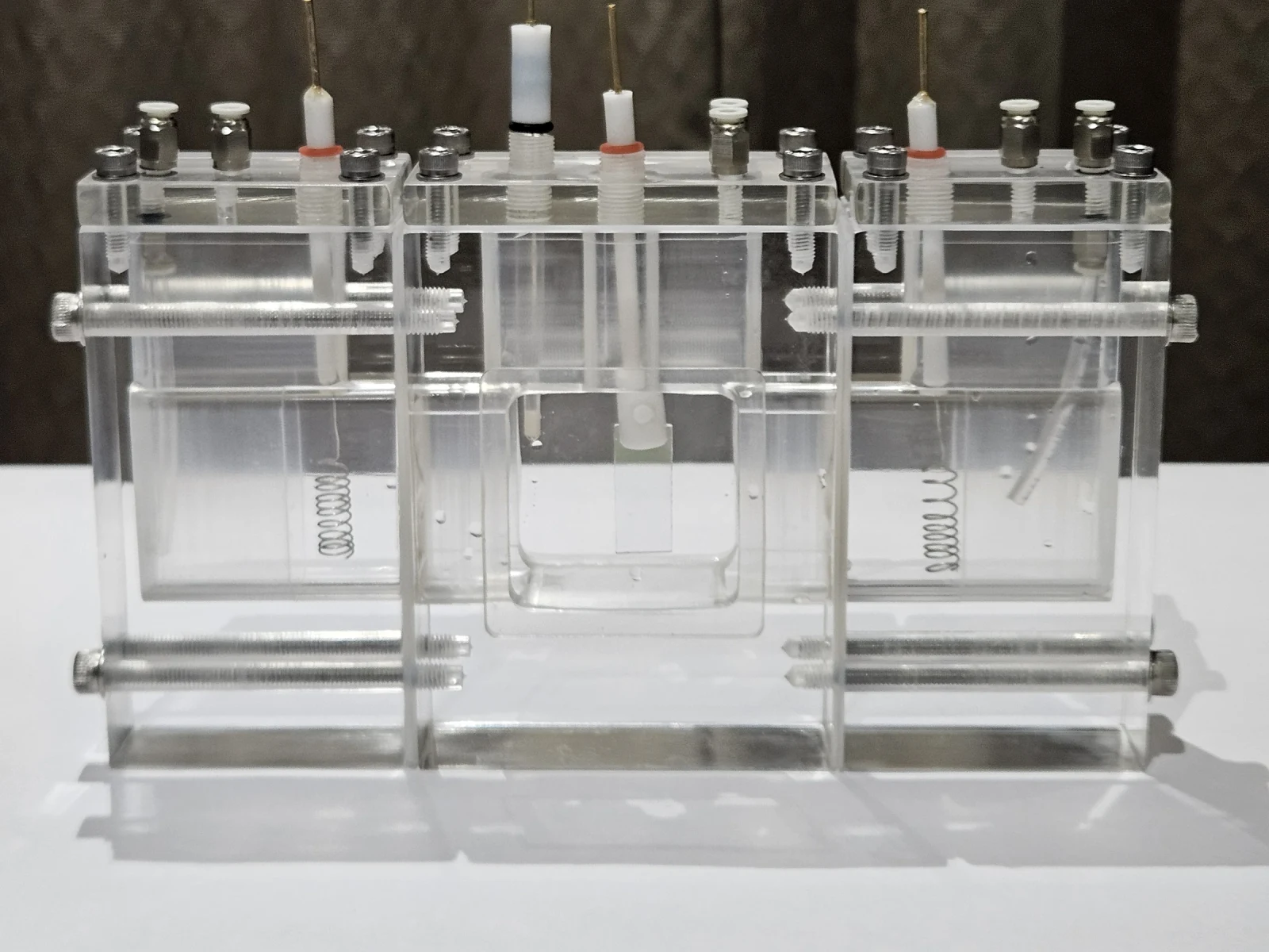 Photovoltaic (PV) biased Photoelectrochemical Cell (PEC) — view 3