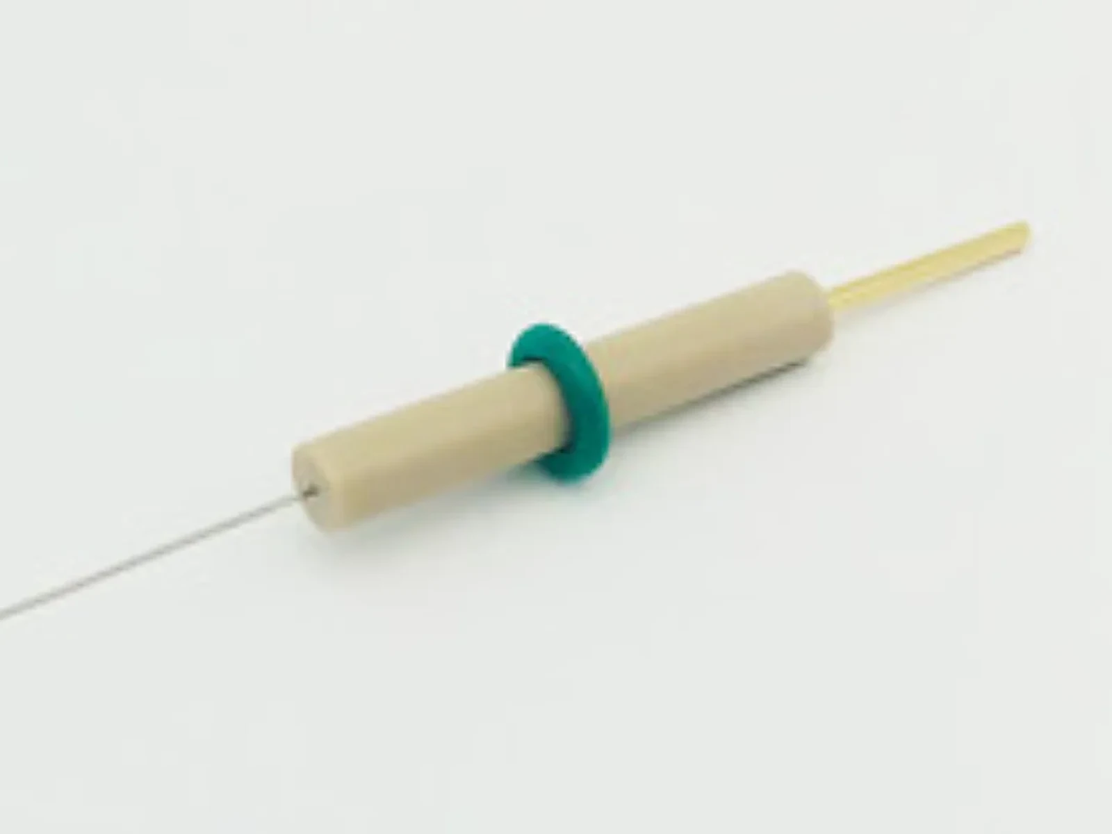Platinum Wire Counter Electrode Ø0.5 × 37mm PEEK Rod — view 2