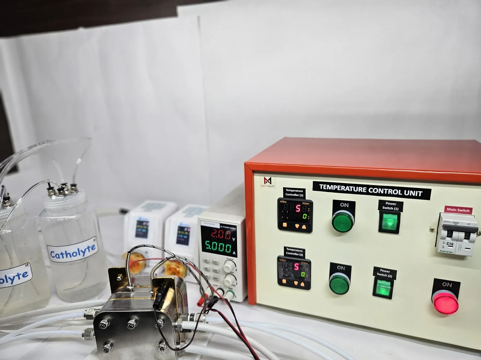 Temperature Controlling Unit — view 3