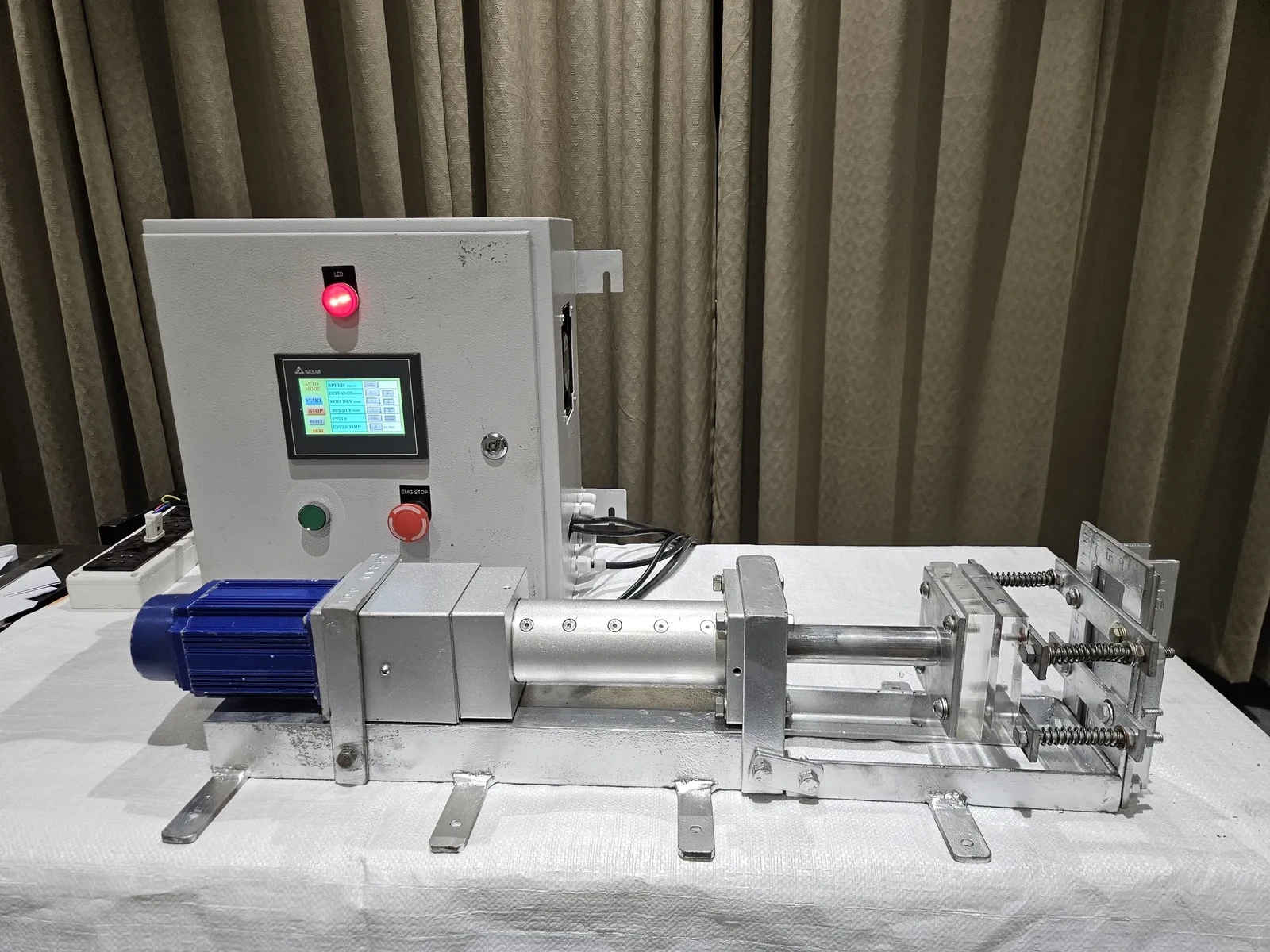 Triboelectric Measurement Setup — view 5